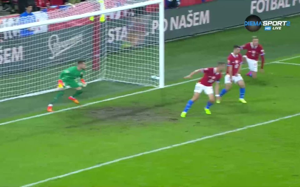 В 33-та минута по-добрата игра на Португалия бе възнаградена, след