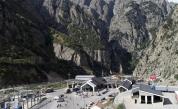 Гранична с Грузия руска република ограничи достъпа на превозни средства