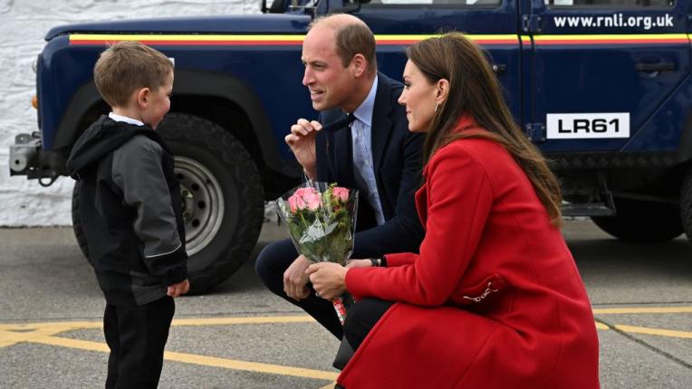 Кейт Мидълтън и принц Уилям на посещение в Уелс