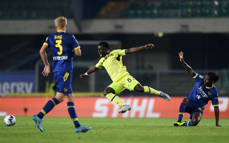 Отборът на Удинезе продължава с прекрасното си представяне в Серия