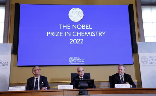 Трима учени си поделят Нобеловата награда за химия