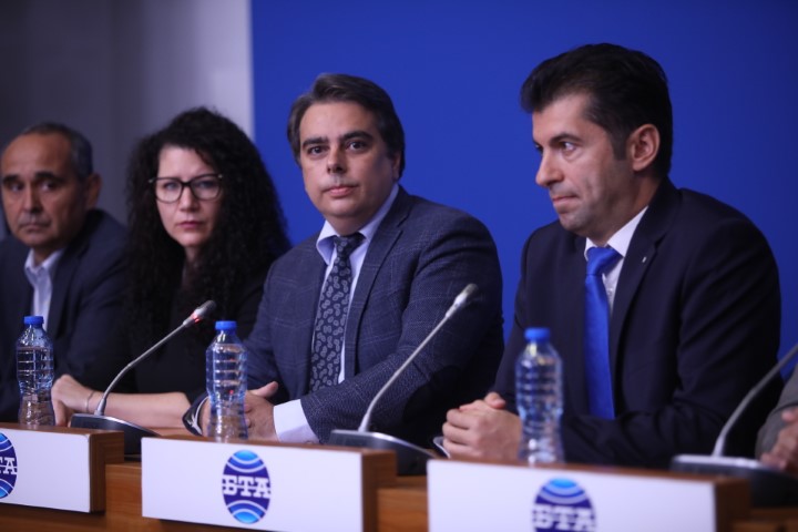 <p>Пресконференция на Изпълнителния съвет на ПП &bdquo;Продължаваме промяната&ldquo;</p>