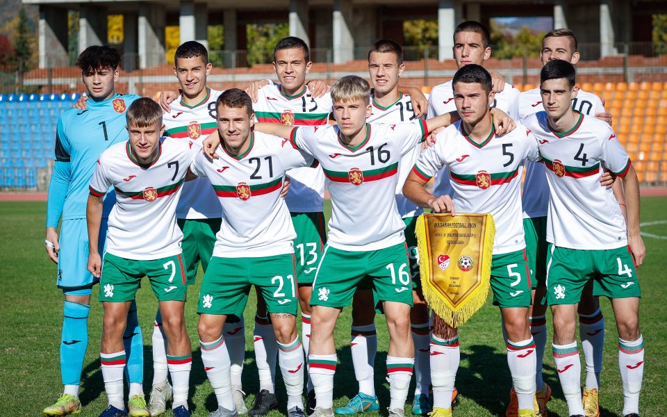 Йордан Петков обяви група от 21 футболисти за мачовете с Австрия