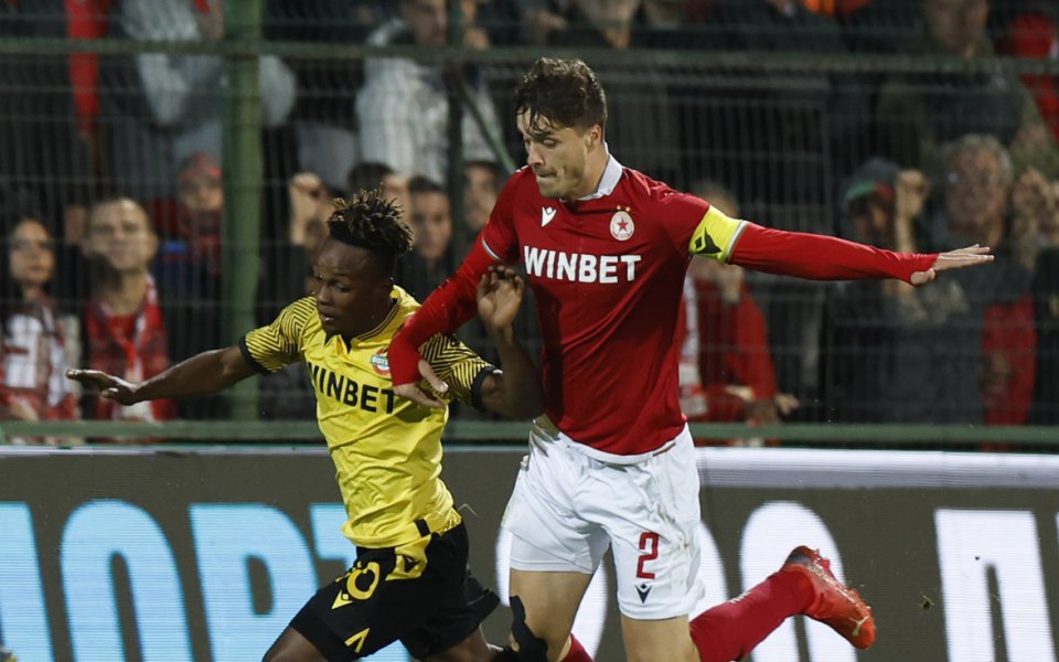 Бранителят на ЦСКА и капитан на тима Юрген Матей е