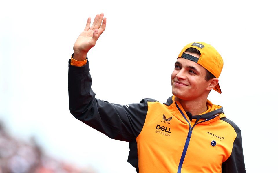 Пилотът на Макларън Ландо Норис заяви, че е водил преговори