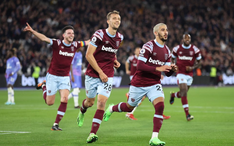 Отборът на Уест Хем се наложи с 2:0 над Борнемут