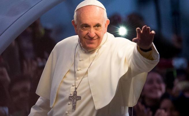 Папата с призив към свещениците: Не гледайте порно!