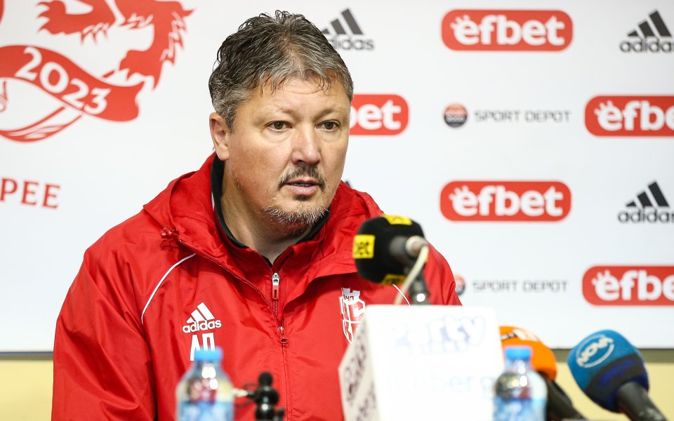 Любо Пенев преди мача с Левски