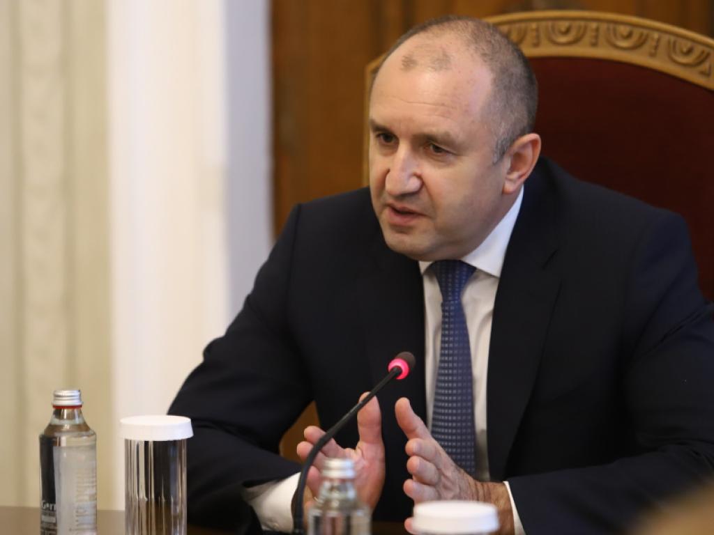 Президентът Румен Радев започна консултациите с представители на парламентарните групи