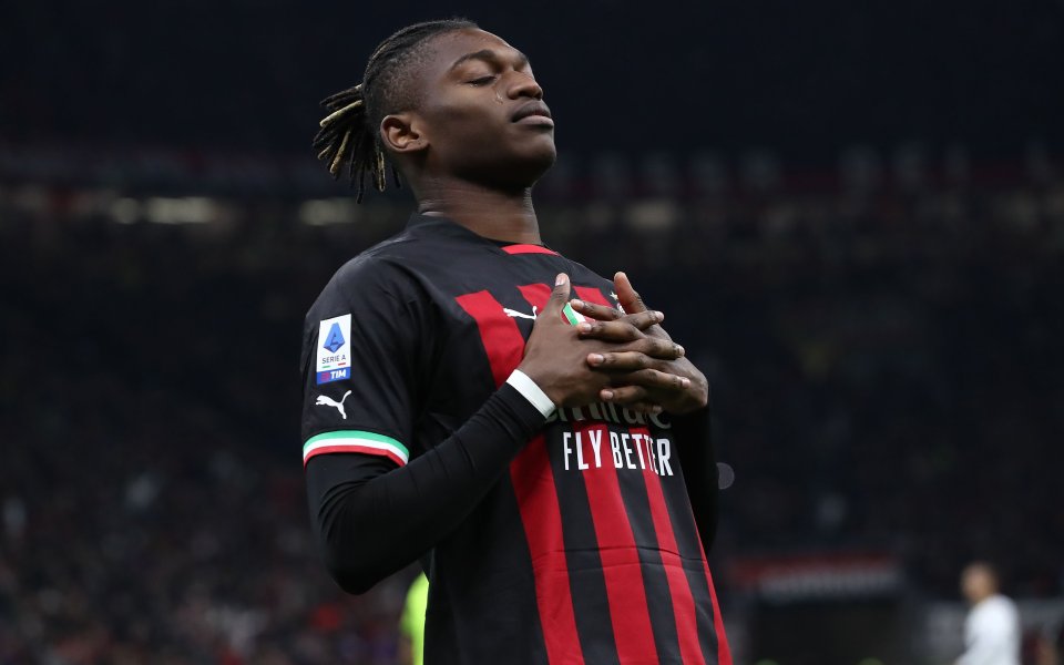 Бащата на Рафаел Леао призна, че работи“ върху удължаване на