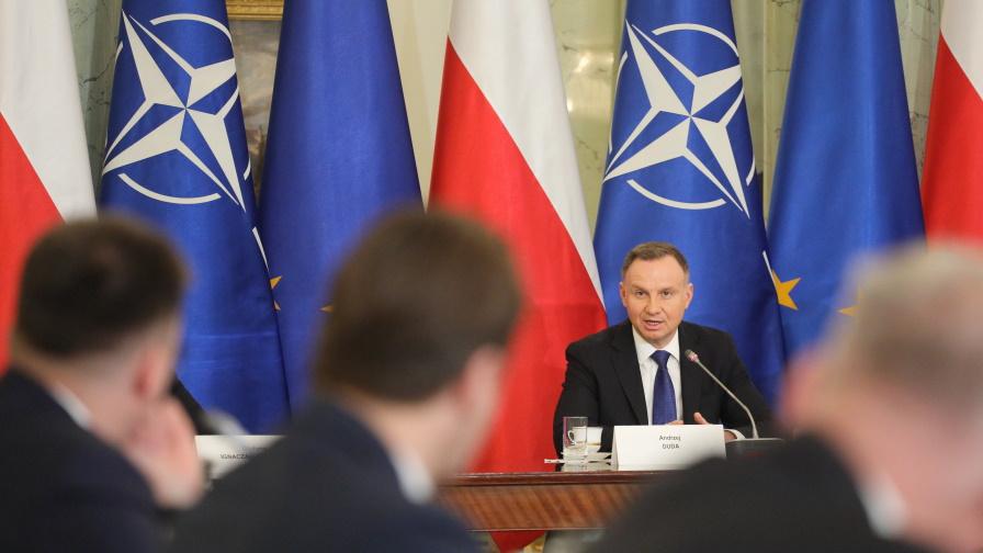 Президентът на Полша: Няма заплаха за гражданите след експлозията