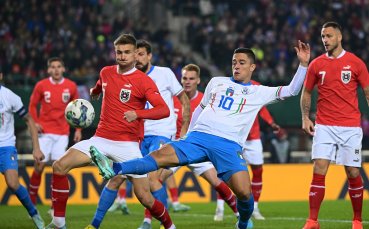 Австрия и Италия играят при резултат 2 0 в любопитна приятелска
