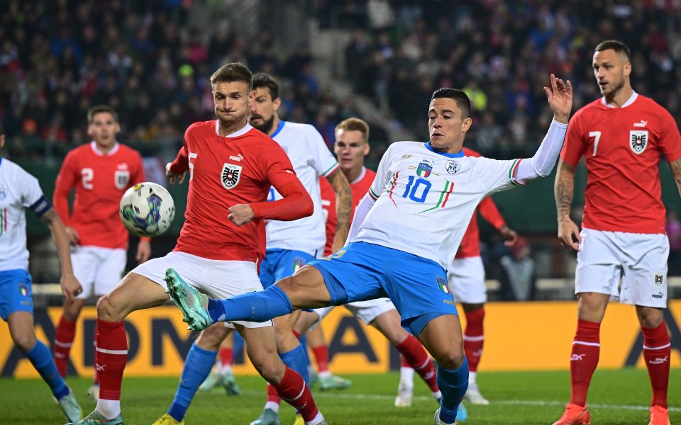 Австрия и Италия играят при резултат 2:0 в любопитна приятелска