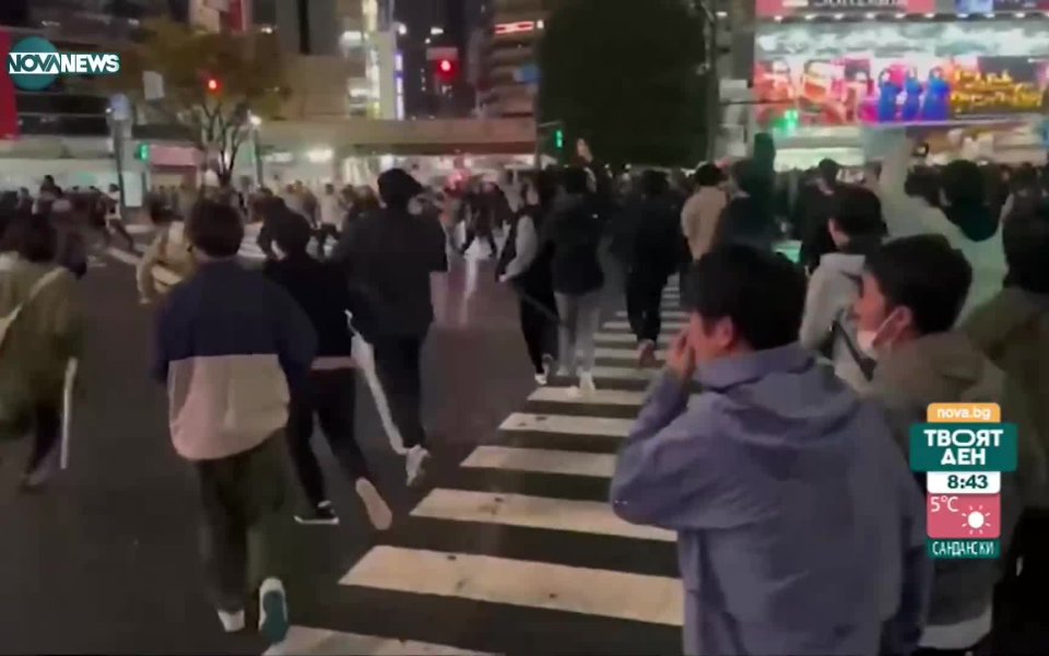 Радостта по улиците на Япония след победата над Германия