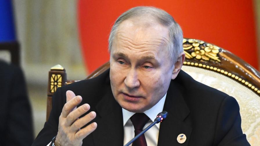 <p>Путин: Засилваме ядрената триада</p>