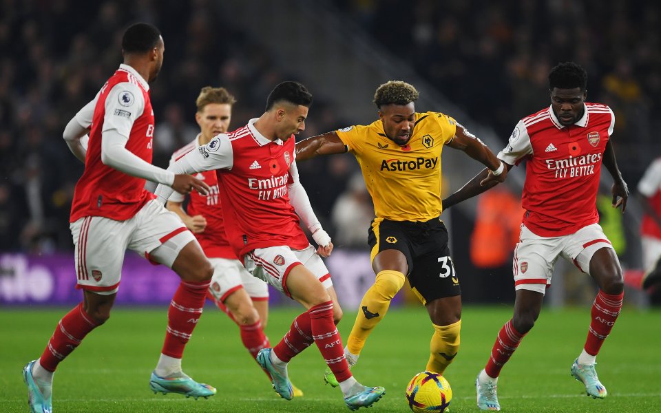 Съобщава се, че Барселона е проучвал Габриел Мартинели от месеци и