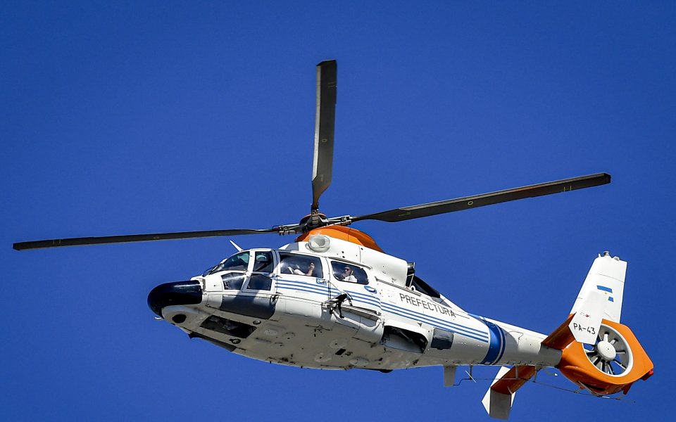Лионел Меси и компания се качиха на хеликоптер заради феновете (видео)