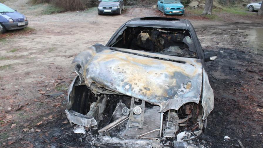 изгоряла кола пожар
