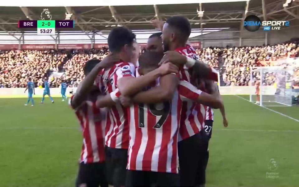 Отборът на Брентфорд поведе с 2:0 срещу Тотнъм в първия