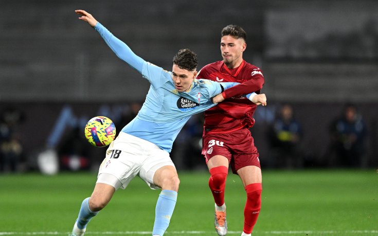 Севиля спаси точката с човек по-малко във Виго