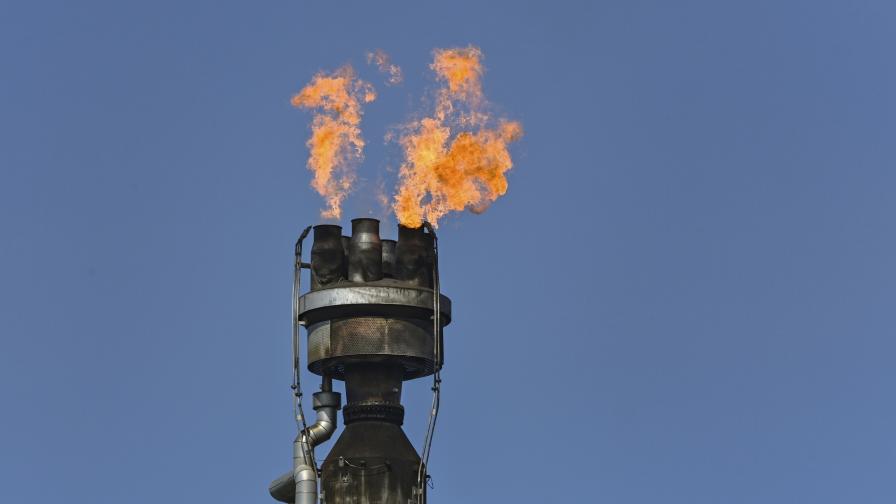 В Германия влезе в сила забраната за внос на руски нефт от тръбопроводи