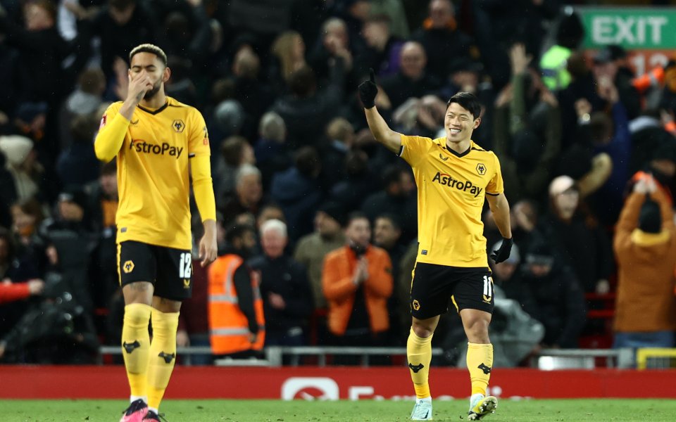 Ливърпул и Уулвърхемптън играят при резултат 2:2 в мач от третия