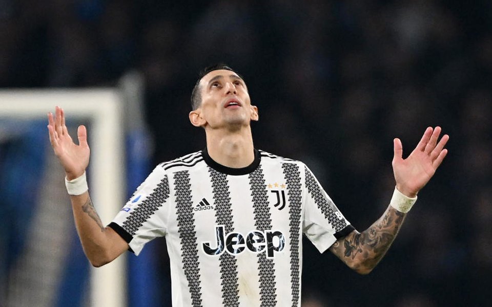 Ювентус пристигна в Неапол след серия от 8 поредни победи в