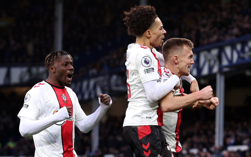 Саутхемптън победи с 2:1 Евертън на Гудисън парк в мач