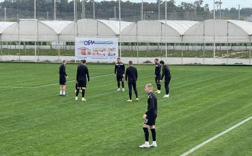 Славия и Младост Лучани играят при резултат 0 0 в приятелски
