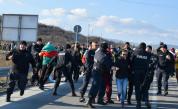Внимание, шофьори: Ето кои пътища са затворени към 11 часа заради протести