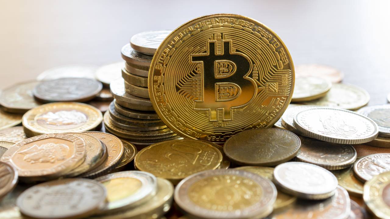 Хакерът, разбил профила на Обама, дължи 4,1 млн. лири в биткойн