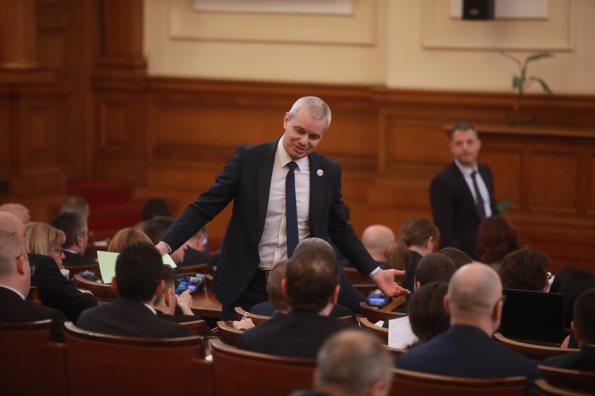 <p>Пленарно заседание на Народното събрание</p>