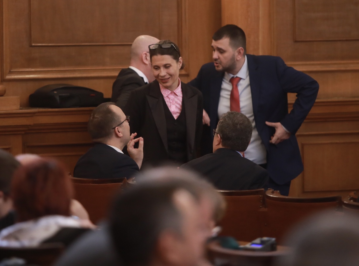 <p>Пленарно заседание на Народното събрание</p>