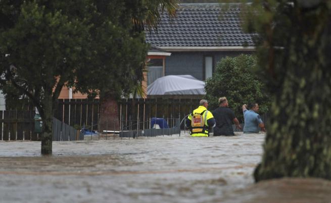 Поройни дъждове в Нова Зеландия: Има жертви, един човек е в неизвестност