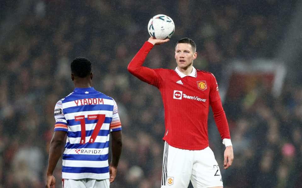 Манчестър Юнайтед и Рединг играят при резултат 0:0 в мач