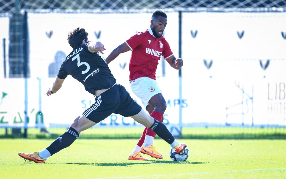 Отборите на ЦСКА и Шахтьор Караганда играят при резултат 1:1 в