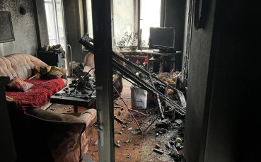 Ужасяваща гледка е изгорелият апартамент на бившия футболист на Марица