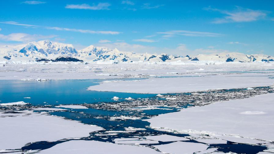 <p>Учените със стряскаща прогноза за&nbsp;Западна Антарктика</p>