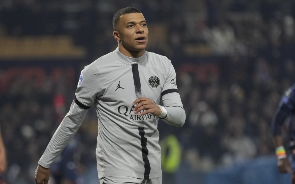 Звездата на Пари Сен Жермен - Килиан Мбапе, няма да