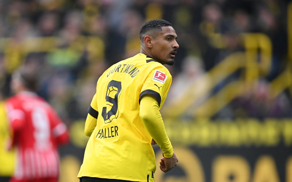 Борусия Дортмунд продължи със силното си представяне от подновяването на