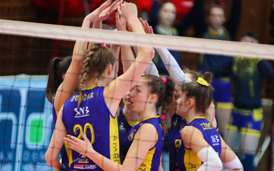 Марица (Пловдив) победи като гост Казанлък Волей (Казанлък) с 3:0