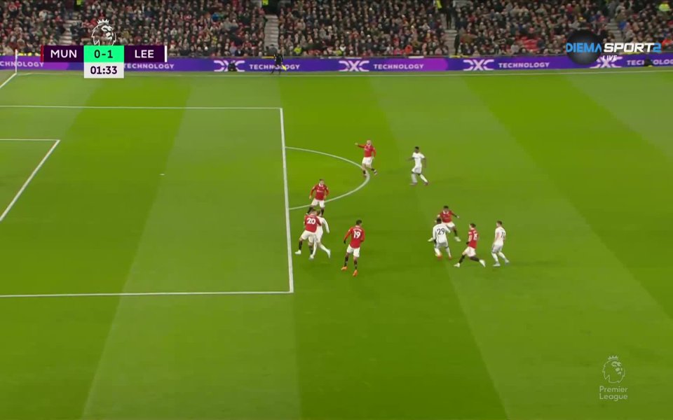 Още във втората минута  Бруно Фернандеш загуби лесно топката, а