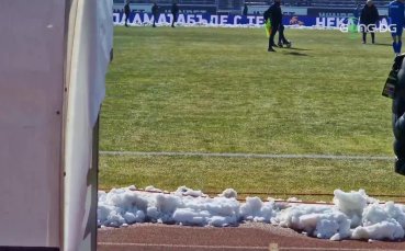 Съставите на Левски и Черно море провеждат загрявка на стадион