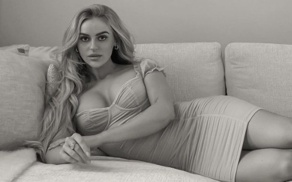 Анна Нистрьом е модел и инфлуенсър, като красавицата редовно обича