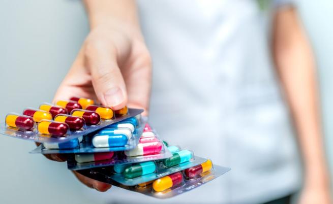 НЗОК и аптеките удължават договора за лекарствата до края на септември