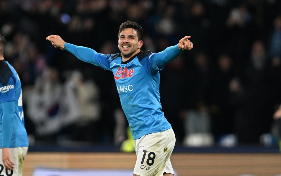 Нападателят на Наполи Джовани Симеоне намекна, че би искал един