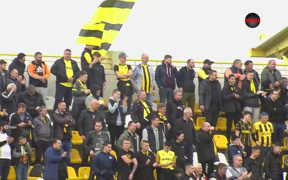 Легендата на Ботев Пловдив – Тодор Зайцев, получи фланелка на