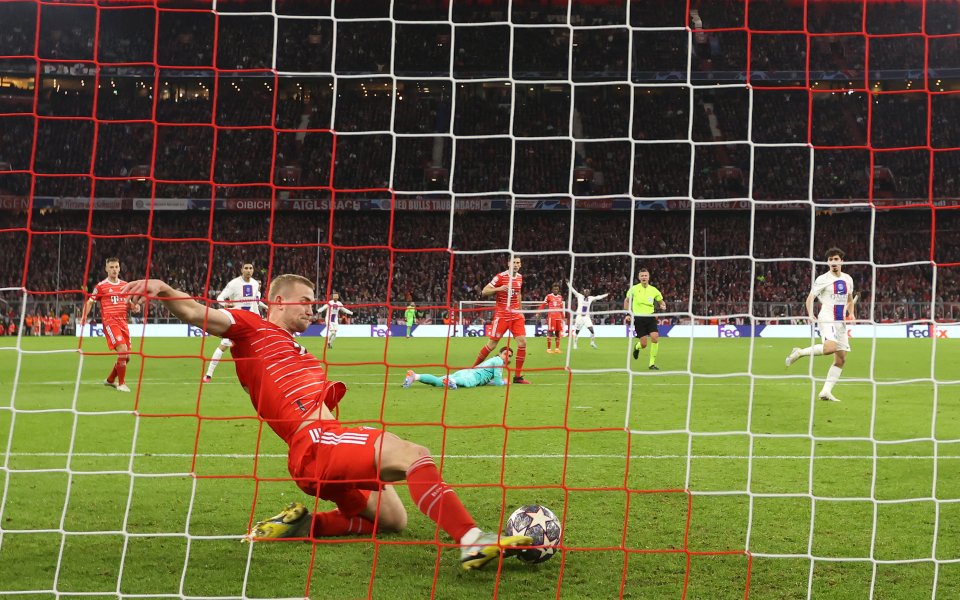 Yann Sommer kept his promise and brought a truck with