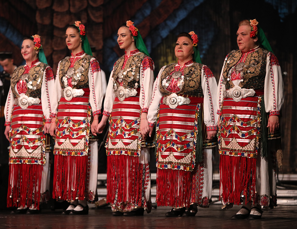 <p>Нощ на Ансамблите за четвърти път в зала 1 на НДК</p>