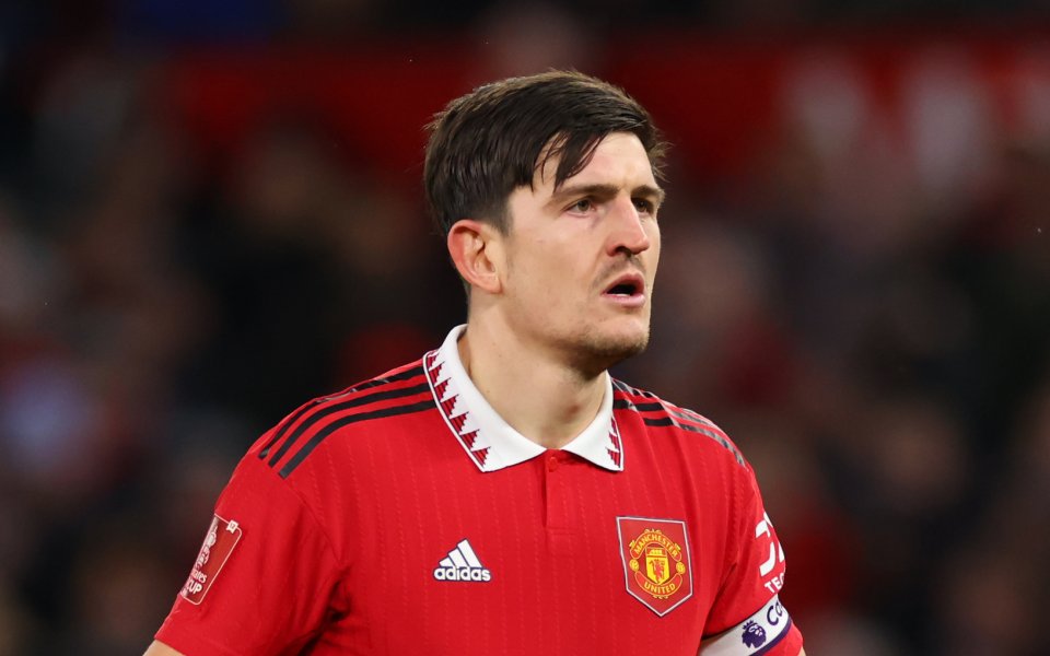 Уест Хем Юнайтед се интересува от защитника на Манчестър Юнайтед